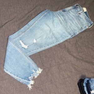 Abercrombie Curve Love High Rise Ankle Jean (4R)